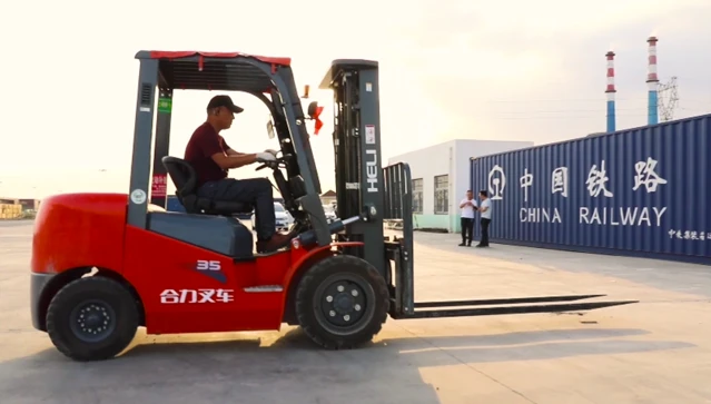 新乡明阳搬运叉车租赁应用